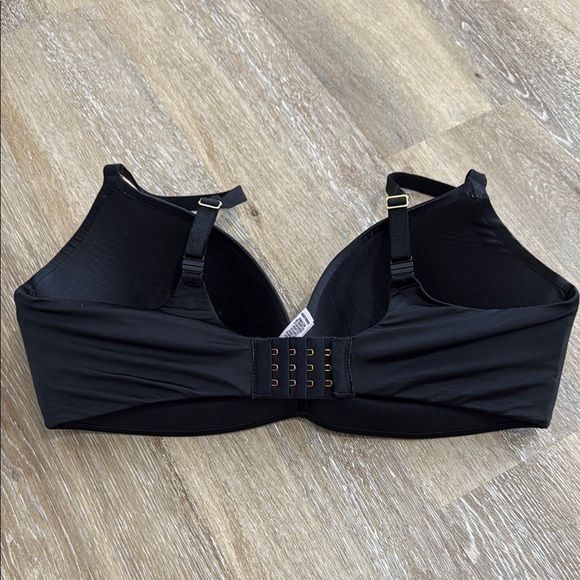 Victoria's Secret Size 36DD Black Bra Seamless Adjustable - Picture 3 of 9
